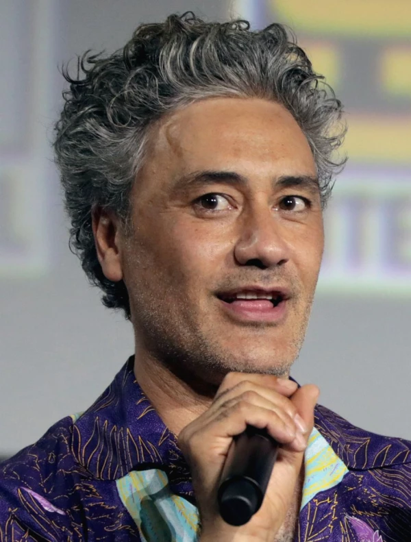 <strong>Taika Waititi</strong>. Image by Gage Skidmore.