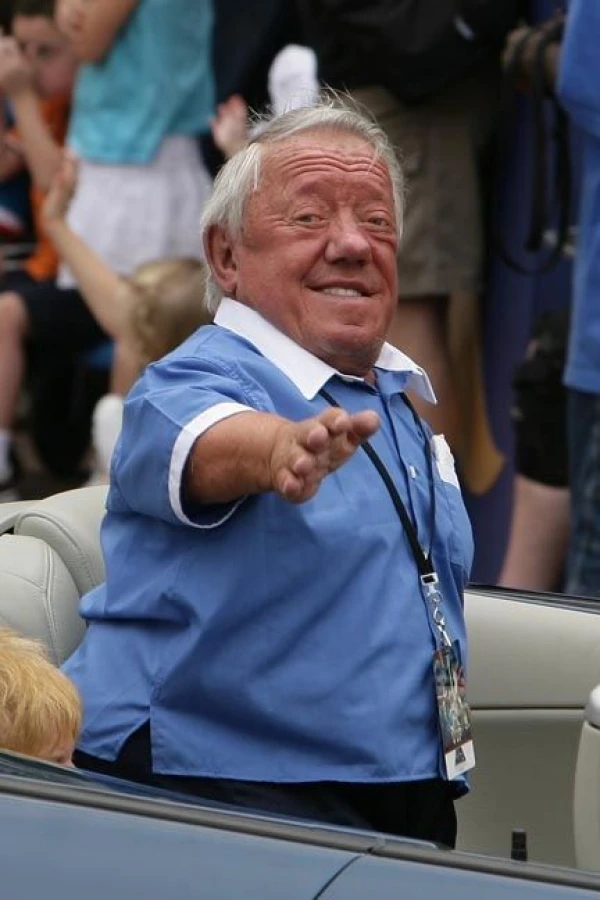 <strong>Kenny Baker</strong>. Image by Official Star Wars Blog.